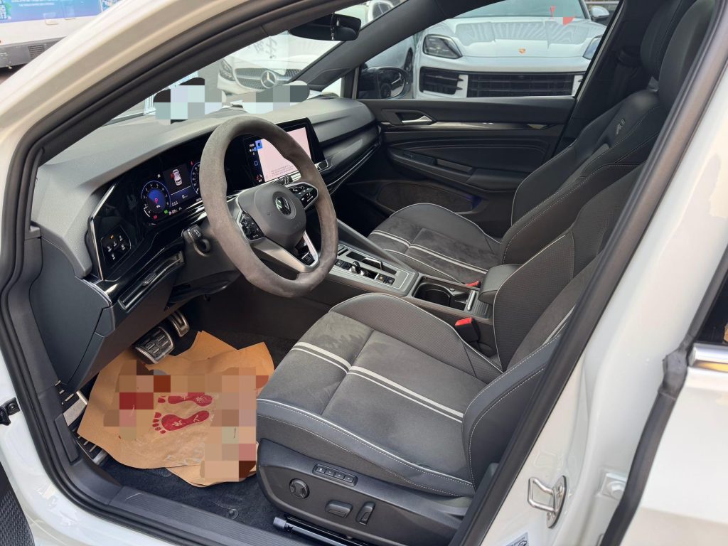 Volkswagen Golf 2023 280TSI DSG R-Line - Huishida Trading