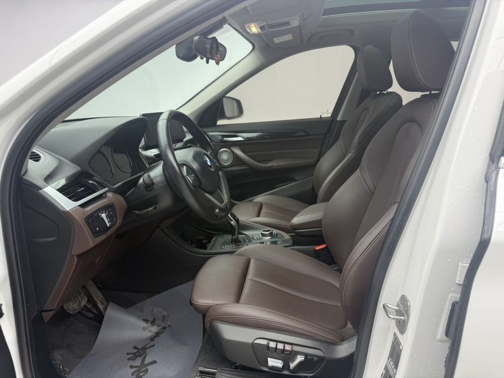 BMW X1 2022 sDrive20Li Fashion Edition - Huishida Trading