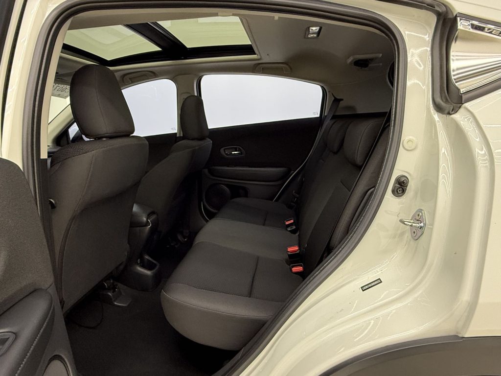 2022 Honda Vezel 1.5L CVT Elite Smart Enjoy Edition - Huishida Trading