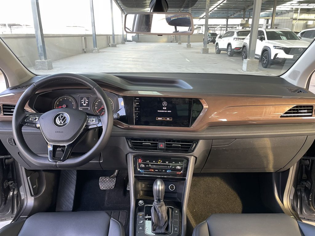 Volkswagen Tharu Модель 2021 года 280TSI 2WD Luxury Plus Edition - Huishida Trading