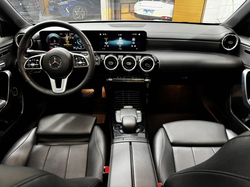 2021 Mercedes-Benz A180L Facelift Sports Sedan - Huishida Trading
