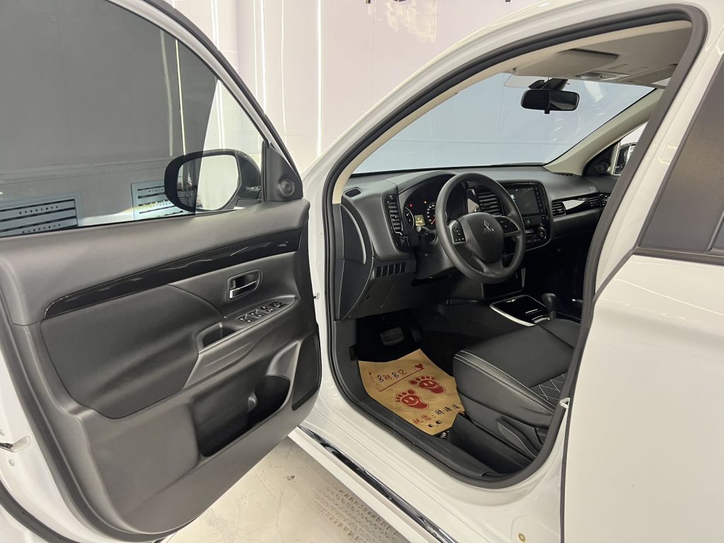 2021 Mitsubishi Outlander Facelift 2.0L 2WD Comfort Edition 5-Seater - Huishida Trading