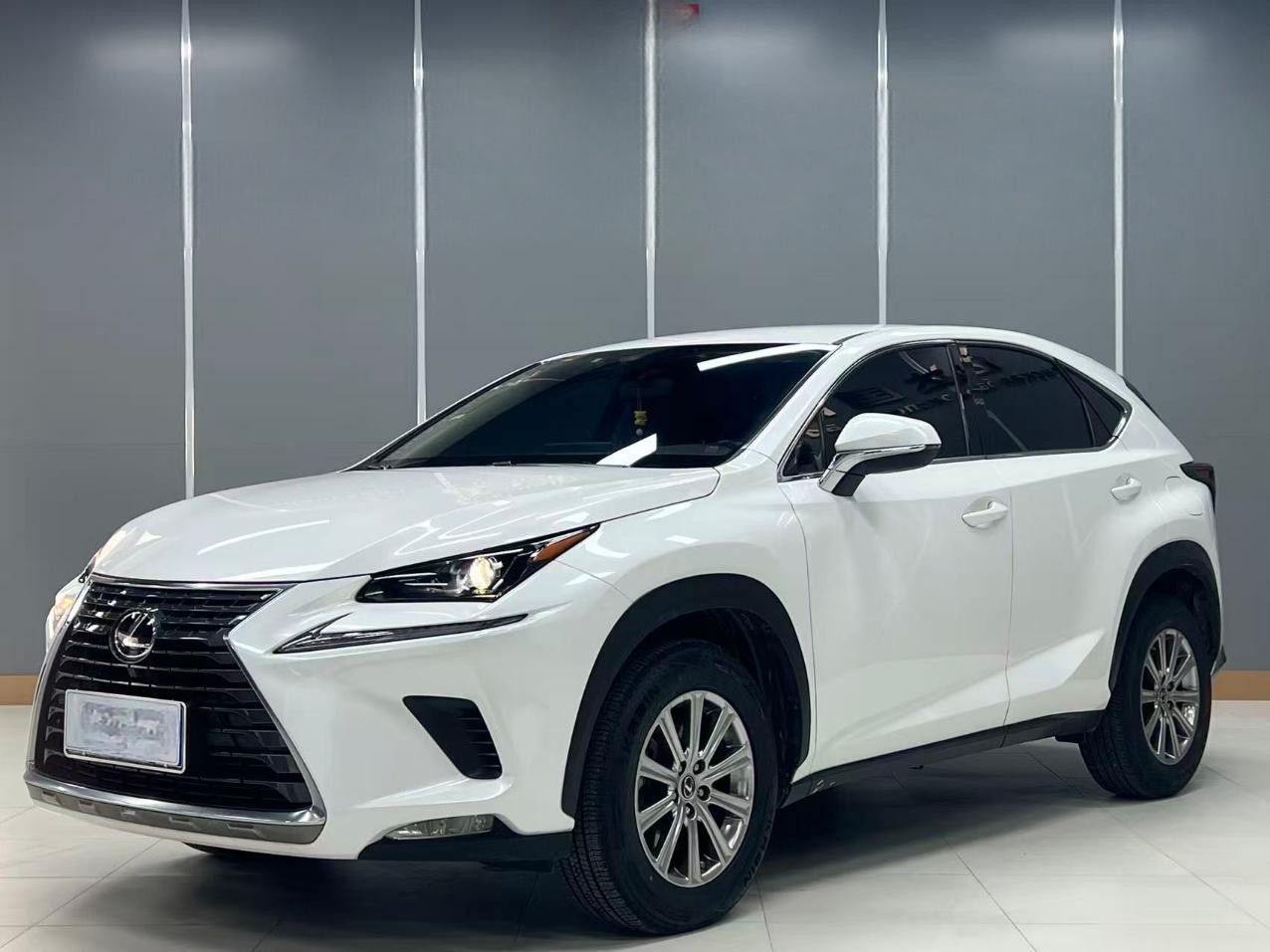Lexus NX200  2020 года  Двухколесный привод Drive Edition