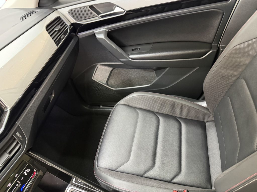 Volkswagen TAYRON 2022 280TSI 2WD Luxury Smart Connect Edition - Huishida Trading