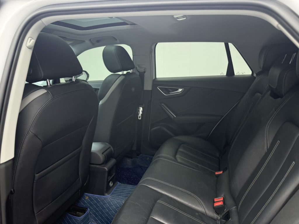 Audi Q2L 2021 года 35 TFSI Luxury Elegance Edition - Huishida Trading