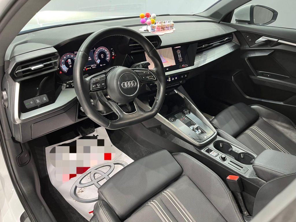 Audi A3 2022 Модель A3L Limousine 35 TFSI Sportline - Huishida Trading