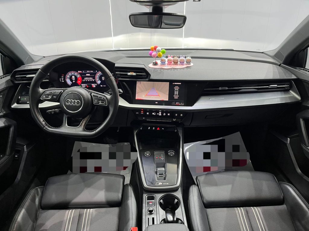 Audi A3 2022 Модель A3L Limousine 35 TFSI Sportline - Huishida Trading