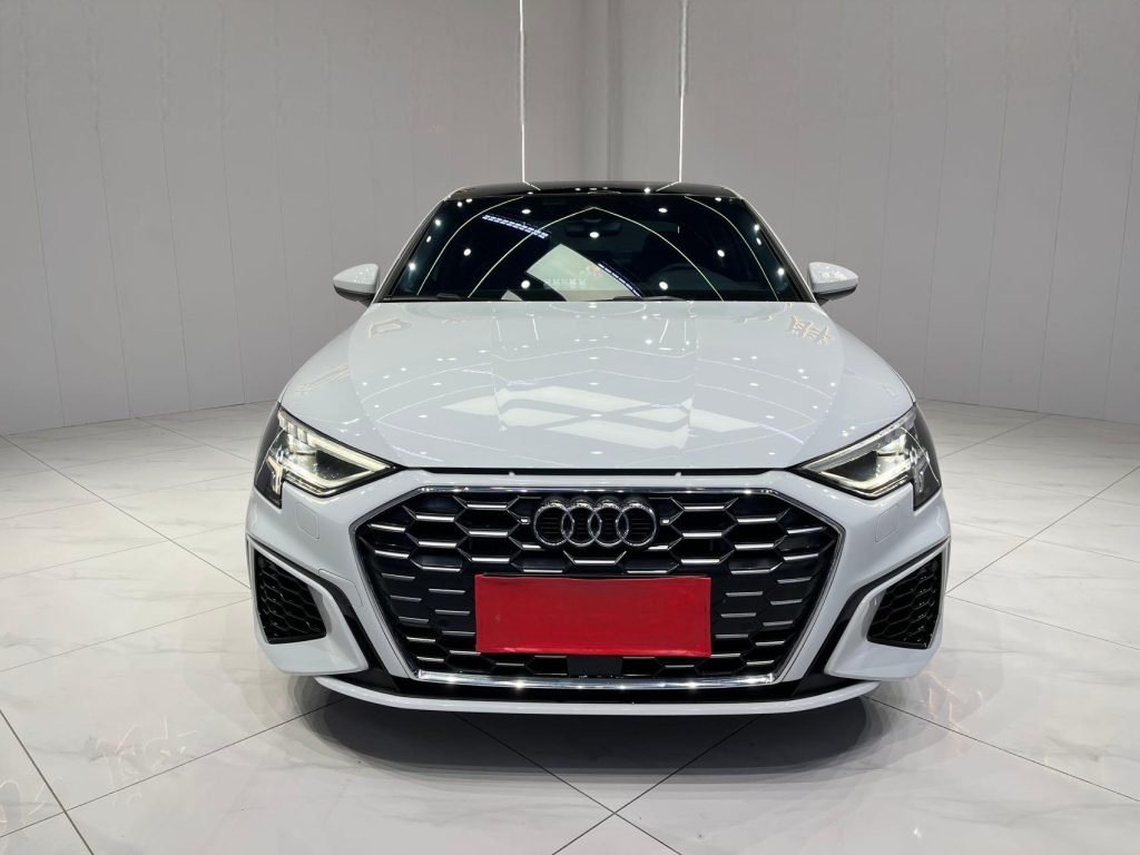 Audi A3 2022 Модель A3L Limousine 35 TFSI Sportline - Huishida Trading