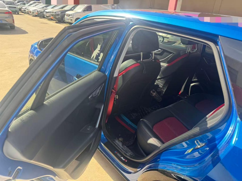 Audi Q2L 2021 года 35 TFSI Sporty Style - Huishida Trading