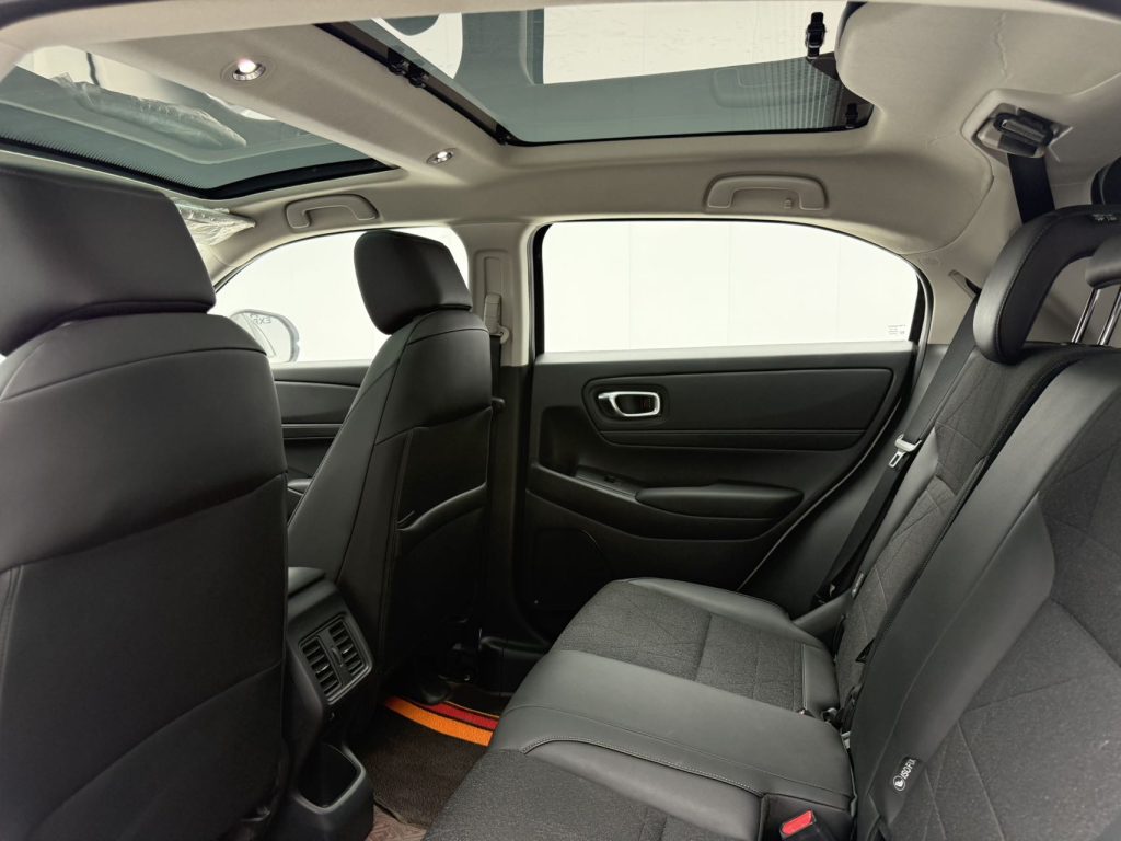 Honda Vezel 2023 Model 1.5L CVT Tech Edition - Huishida Trading