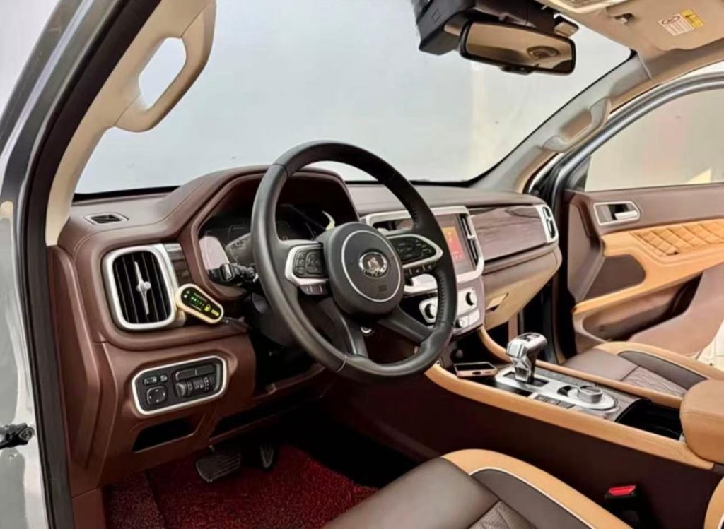 Poer Pickup 2023 2.0T Пассажирская версия Автоматическая бензиновая 4WD Premium Edition GW4C20B - Huishida Trading