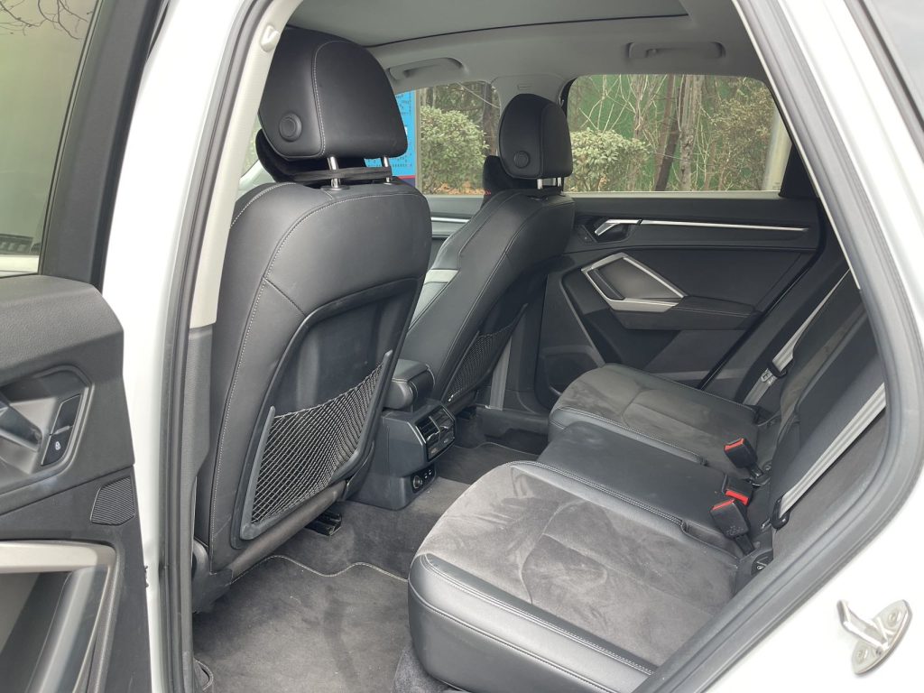 Audi Q3 2022 Model 35 TFSI Sportline - Huishida Trading