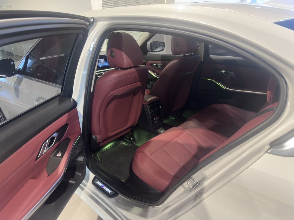 BMW 3 серии 2023 320Li M Sport Package - Huishida Trading