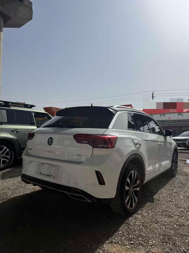Volkswagen T-ROC 2022 года 280TSI DSG Передний привод R-Line Pro PLUS - Huishida Trading
