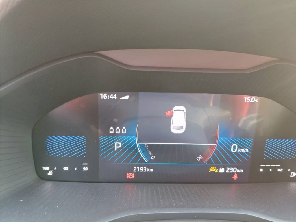 Karoq 2025 Model TSI280 Luxury Edition - Huishida Trading