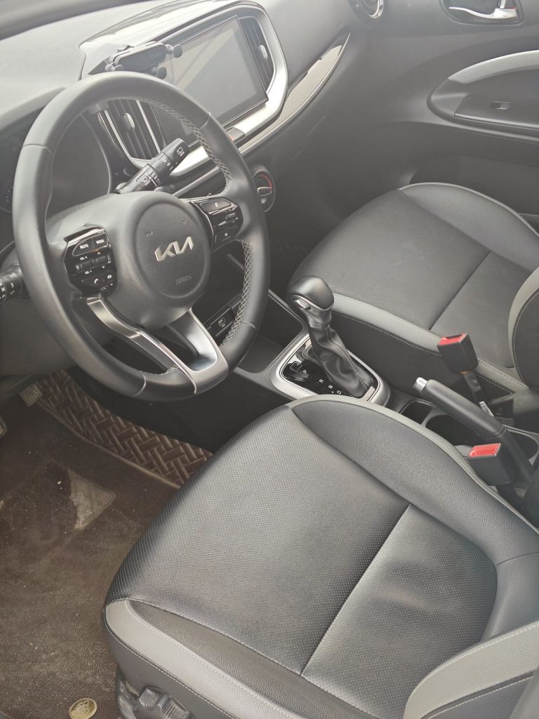 KX1 (Stonic）2021 Модель 1.4L Automatic Fun Edition - Huishida Trading