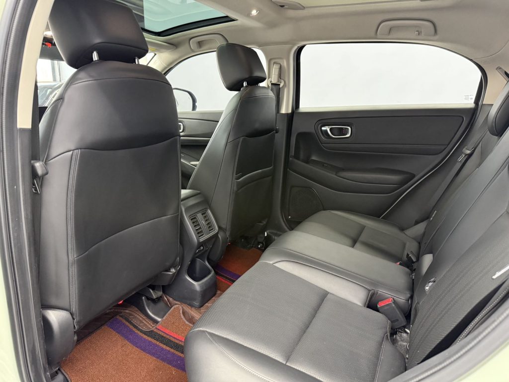 Honda Vezel 2023 1.5L CVT Luxury Edition - Huishida Trading