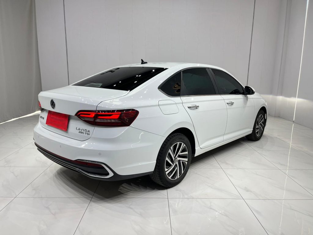 Volkswagen Lavida 2023 года 280TSI DSG Full Comfort Edition - Huishida Trading