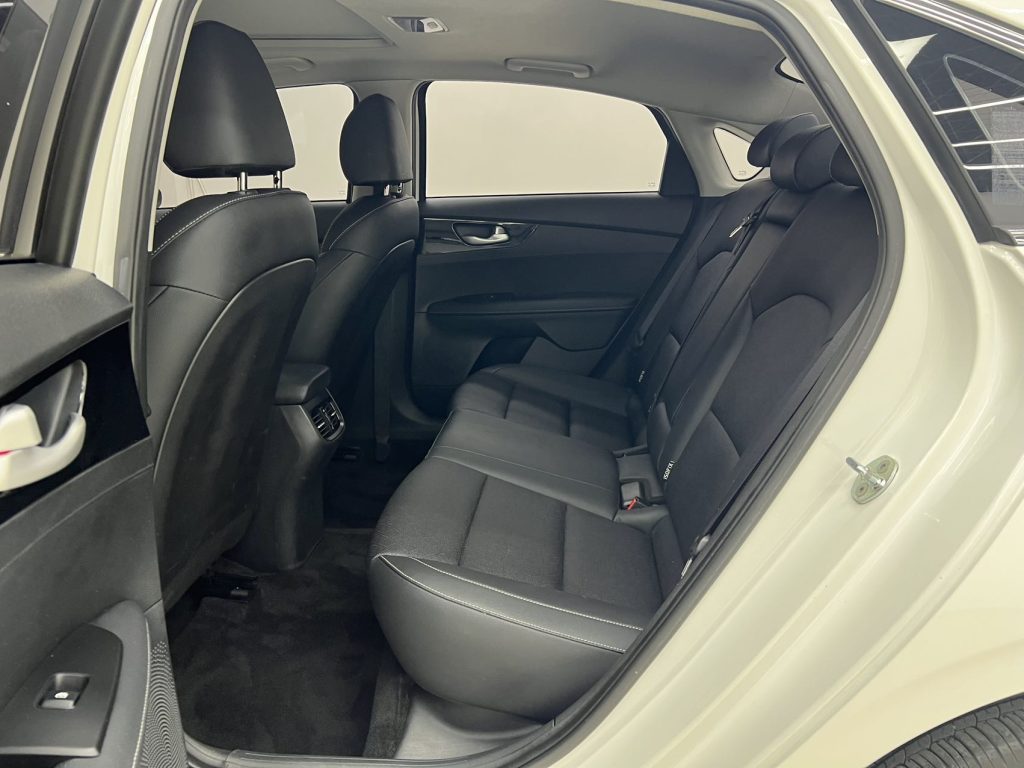 Kia K3 2021 Facelift 1.5L CVT Fashion Edition - Huishida Trading