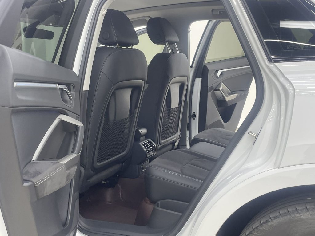 2023 Audi Q3 35TFSI Sportline - Huishida Trading