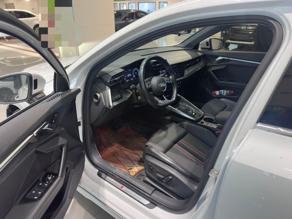 Audi A3 2022 Sportback 35 TFSI Спортивный стиль - Huishida Trading