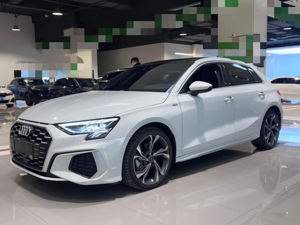 Audi A3 2022 Sportback 35 TFSI Спортивный стиль - Huishida Trading