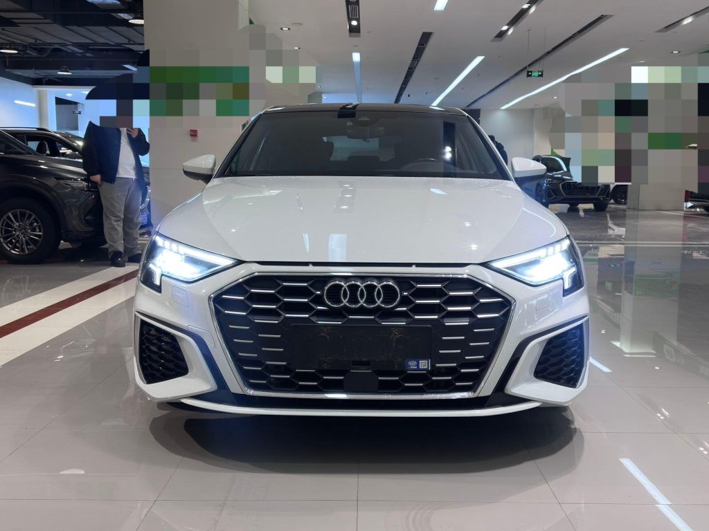 Audi A3 2022 Sportback 35 TFSI Спортивный стиль - Huishida Trading