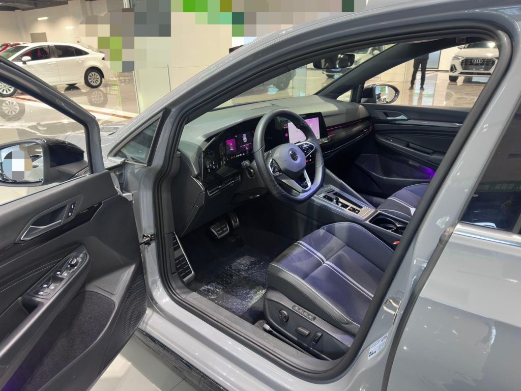 Volkswagen Golf Серый Модель 2023 года 280TSI DSG R-Line Lite - Huishida Trading