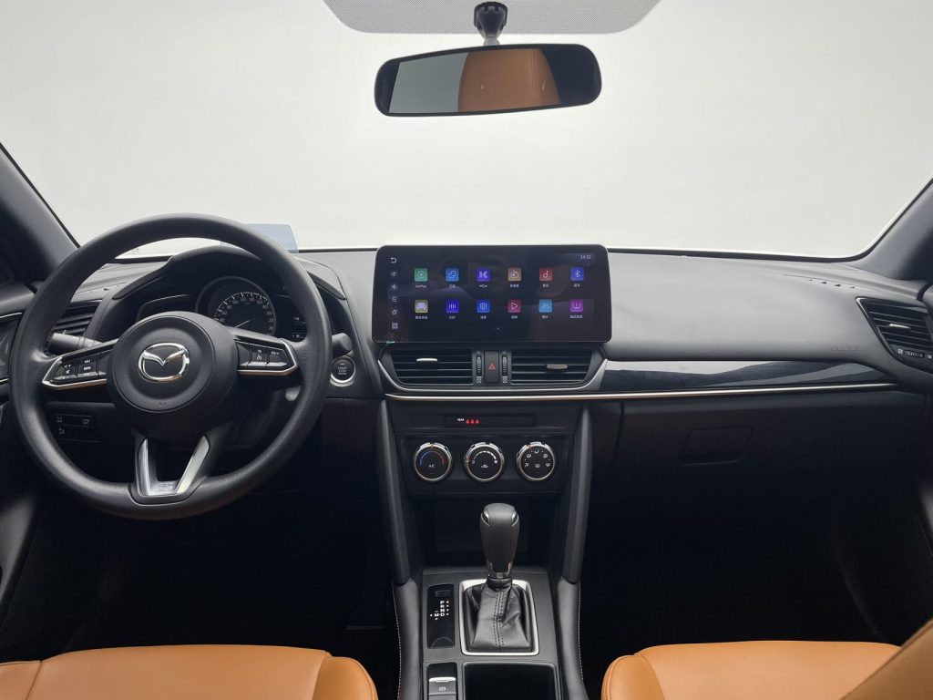 Mazda CX-4 2021 года 2,0 л Автоматическая коробка передач Передний привод Skyactiv Dynamic Edition - Huishida Trading