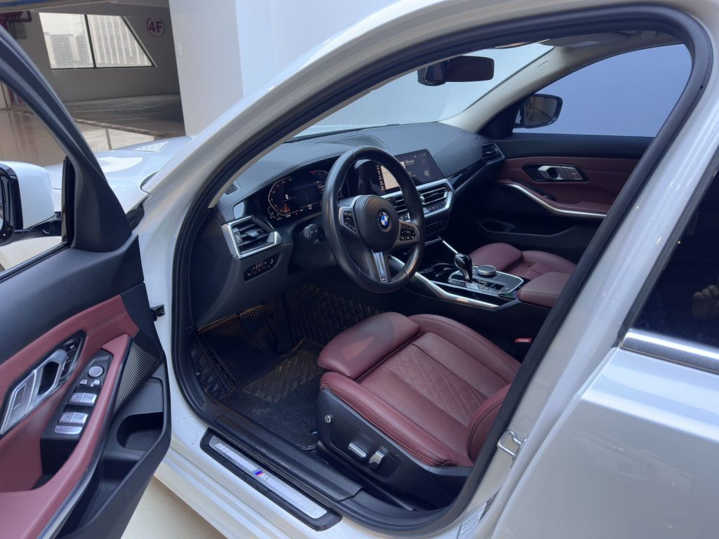 BMW 3 серии 2022 года с обновленным дизайном 320Li M Sport Package - Huishida Trading