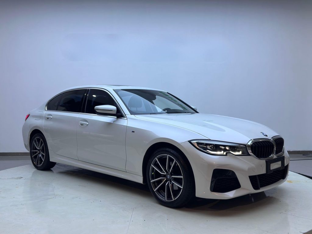 BMW 3 серии 2022 года с обновленным дизайном 320Li M Sport Package - Huishida Trading