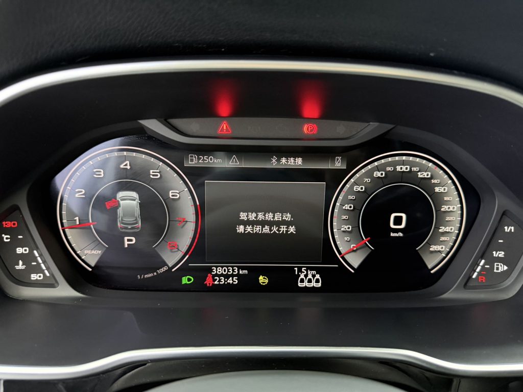 Audi Q3 2022 года 35 TFSI Sportline National VI - Huishida Trading