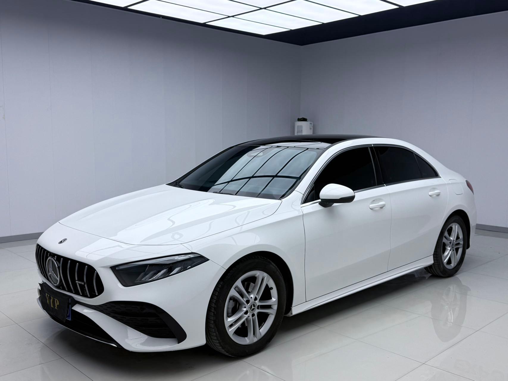 Mercedes-Benz A-Class  2023 A 180 L