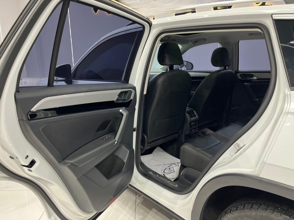 Volkswagen TAYRON 2022 280TSI 2WD Luxury Smart Connect Edition - Huishida Trading