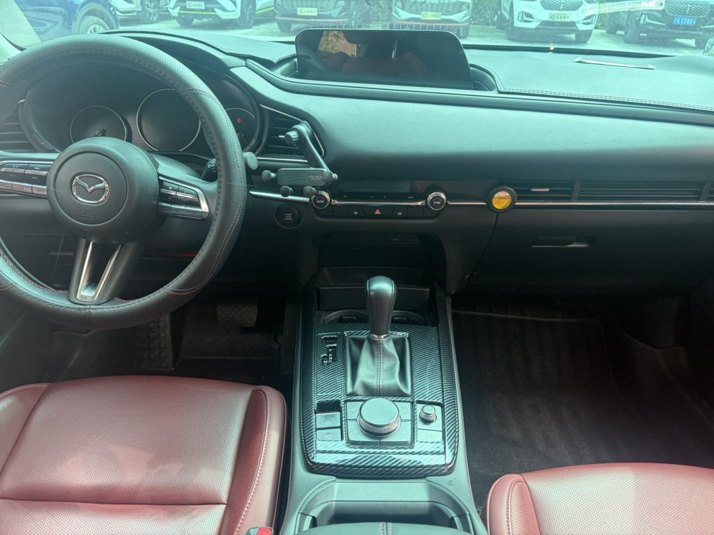 Mazda CX-30 2022 года 2,0 л Автоматическая коробка передач Elegance Black Edition - Huishida Trading