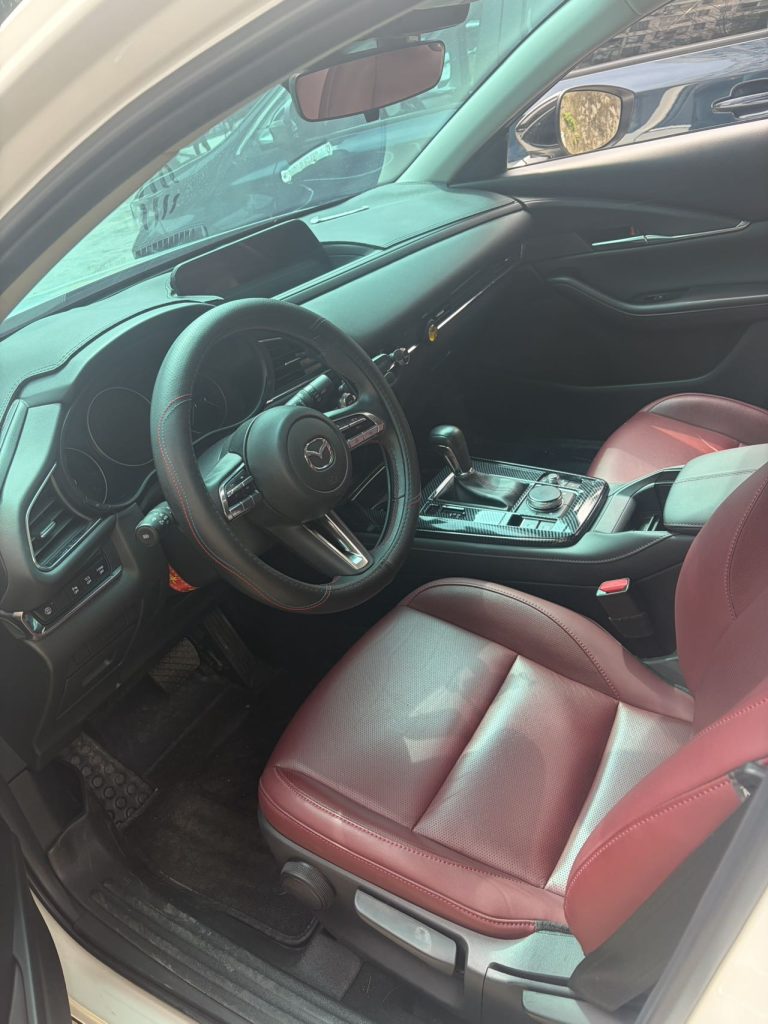 Mazda CX-30 2022 года 2,0 л Автоматическая коробка передач Elegance Black Edition - Huishida Trading