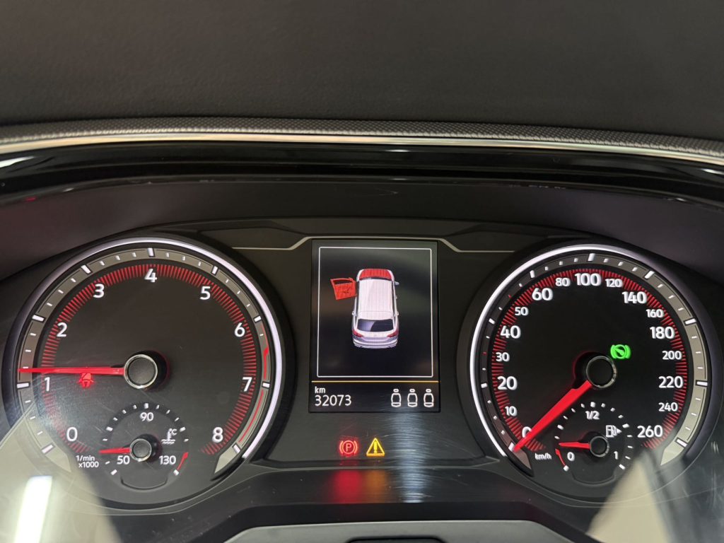 Volkswagen TAYRON 2022 280TSI 2WD Luxury Smart Connect Edition - Huishida Trading