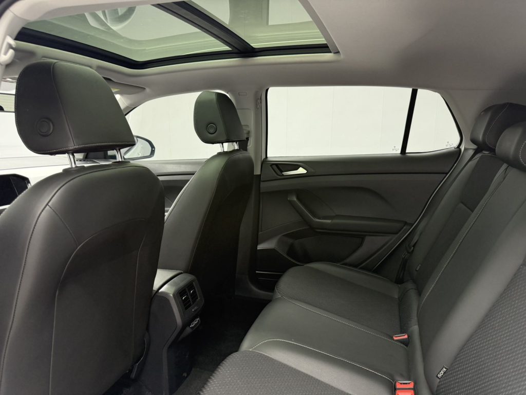 Volkswagen TACQUA 2021года 1,5 л Автоматическая коробка передач Connect Edition - Huishida Trading