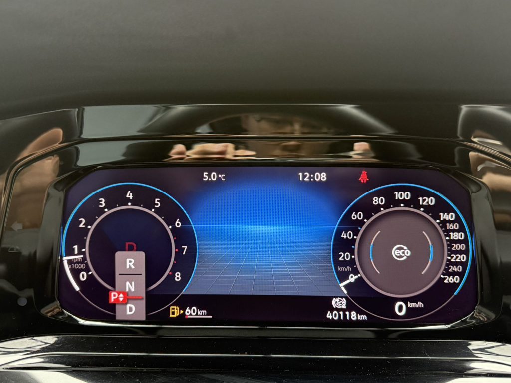 Volkswagen Golf 2021 года 280TSI DSG R-Line - Huishida Trading