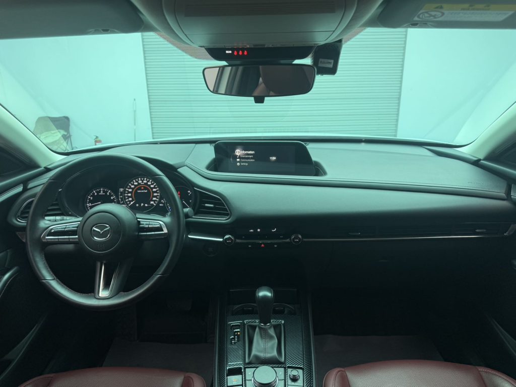 Mazda CX-30 2022 года 2,0 л Автоматическая коробка передач Elegance Black Edition - Huishida Trading