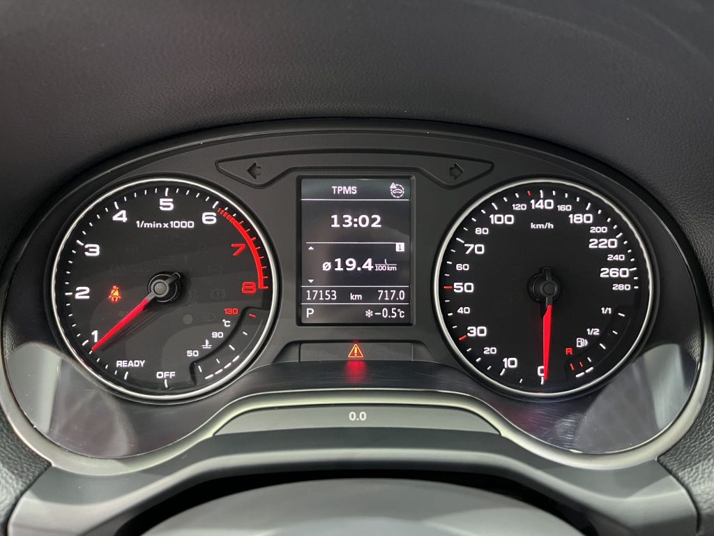 Audi Q2L 2022 года 35 TFSI Sportline Национальный стандарт выбросов VI - Huishida Trading