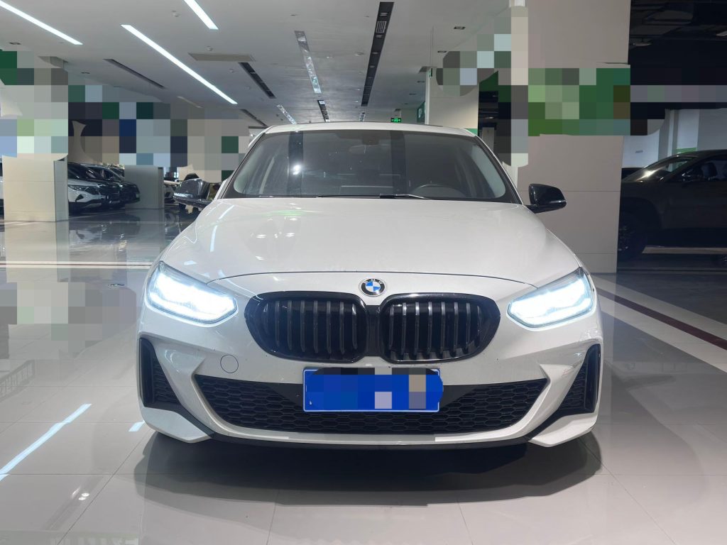 BMW 1 серии 2023 года 120i M Sport Night Edition - Huishida Trading