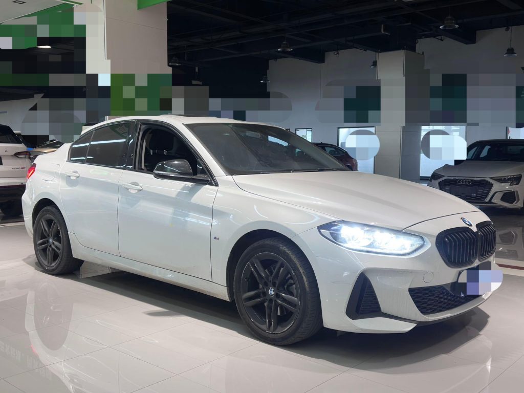 BMW 1 серии 2023 года 120i M Sport Night Edition - Huishida Trading