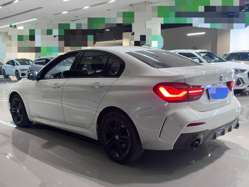 BMW 1 серии 2023 года 120i M Sport Night Edition - Huishida Trading
