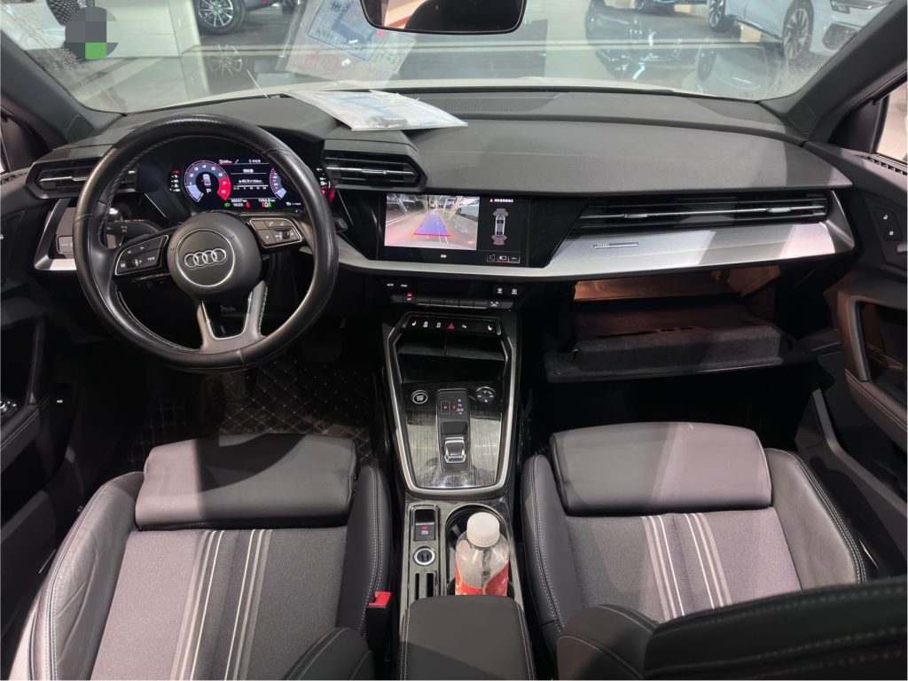 Audi A3 2022 Модель A3L Лимузин 35 TFSI Sportline - Huishida Trading