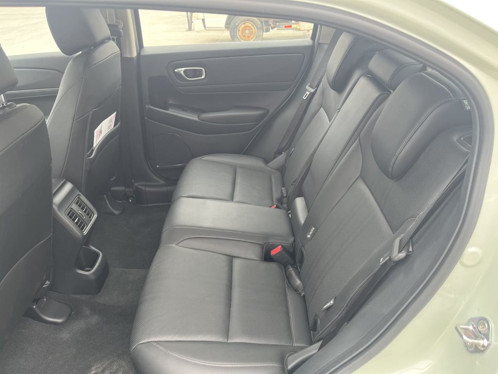 Honda Vezel 2023 1.5L CVT Luxury Edition - Huishida Trading