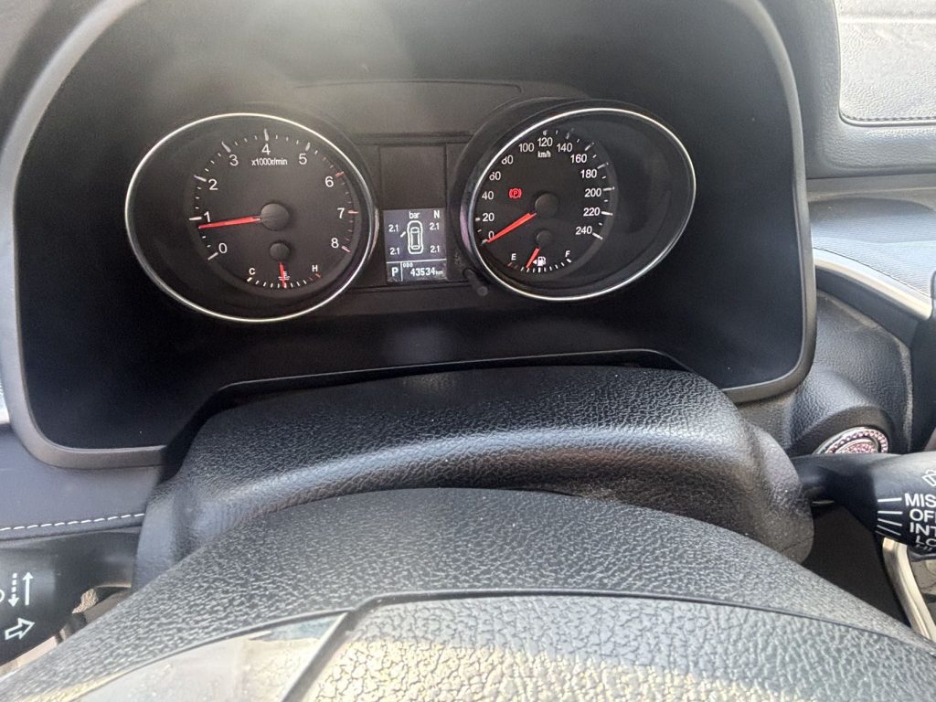 Haval M6 2021 Model PLUS 1.5T DCT Luxury Smart Connect Edition - Huishida Trading