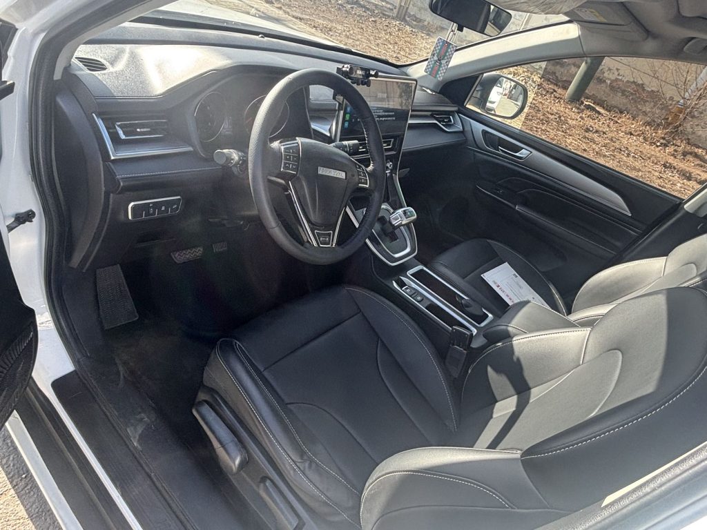 Haval M6 2021 Model PLUS 1.5T DCT Luxury Smart Connect Edition - Huishida Trading