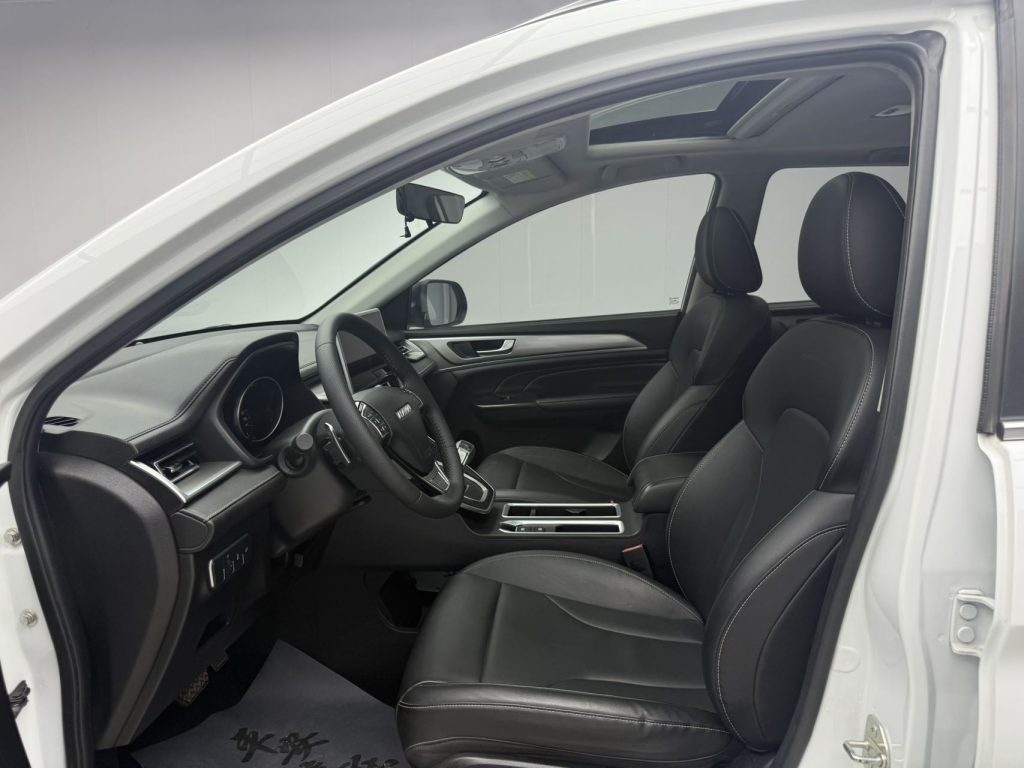 Haval M6 2023 Model PLUS 1.5T DCT Luxury Smart Connect Edition - Huishida Trading