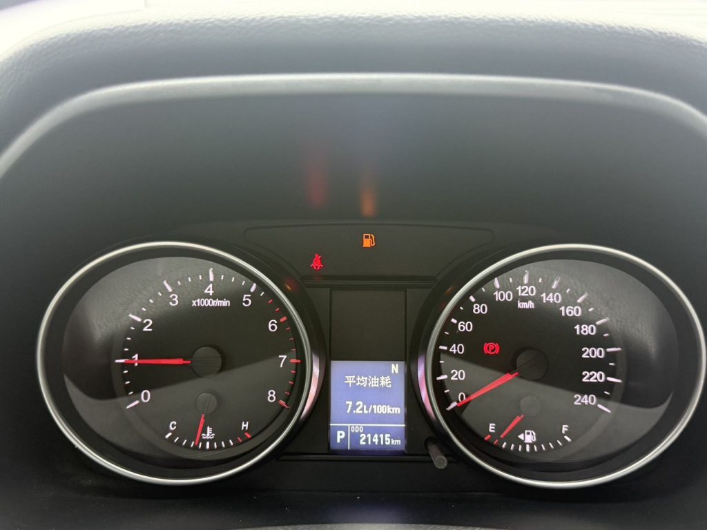 Haval M6 2023 Model PLUS 1.5T DCT Luxury Smart Connect Edition - Huishida Trading